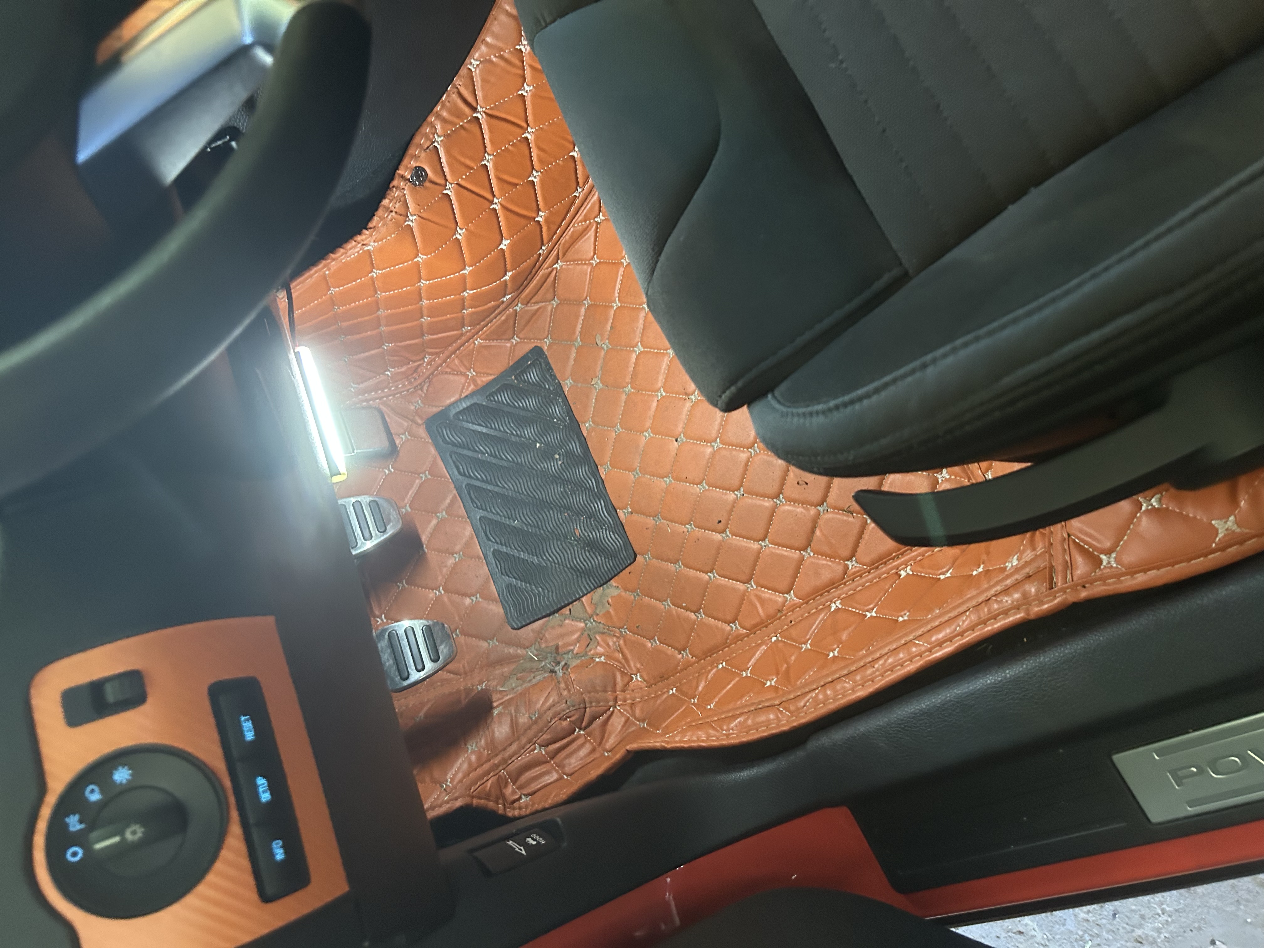 Used 2012 Ford Mustang Boss 302 w/ Boss 302 Accessory Pkg RWD image 9