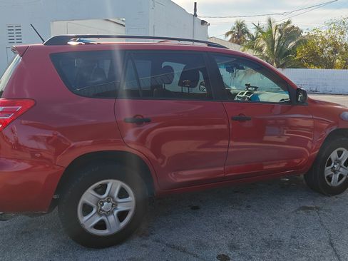 Used 2011 Toyota RAV4 2WD w/ Base L4 Extra Value Pkg image 4