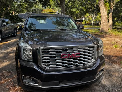 Used 2018 GMC Yukon XL Denali w/ Denali Ultimate Package RWD image 1