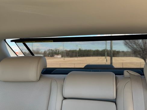 Used 2015 Lexus ES 350 w/ Luxury Package image 12