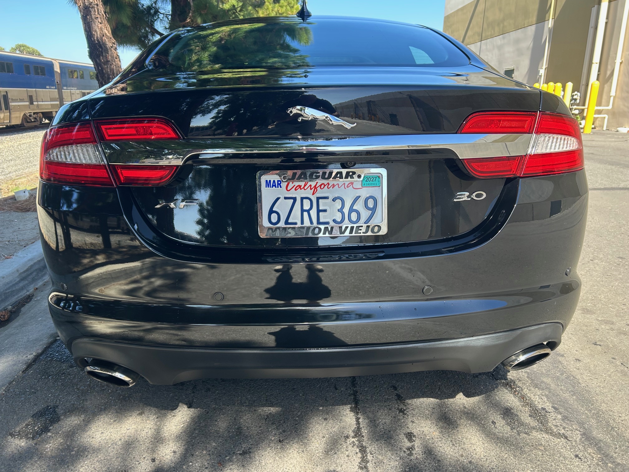Used 2013 Jaguar XF 3.0 RWD image 8