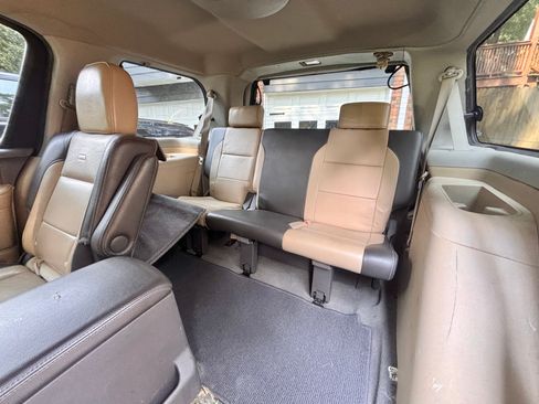 Used 2015 Nissan Armada Platinum w/ Platinum Reserve Package RWD image 15