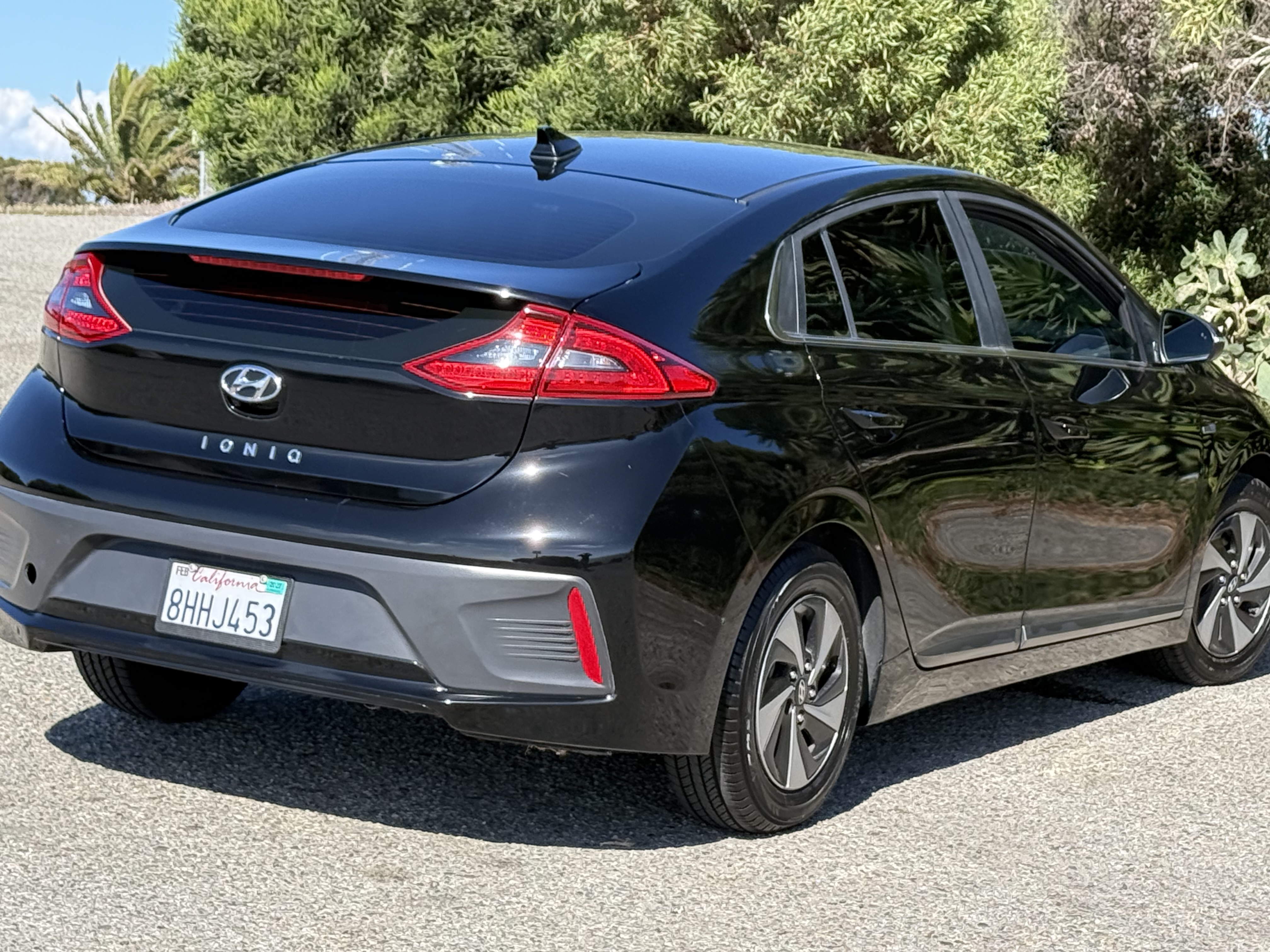 Used 2019 Hyundai Ioniq SEL FWD image 4