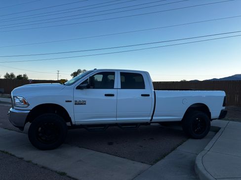 Used 2015 RAM 2500 Tradesman w/ Chrome Appearance Group image 5