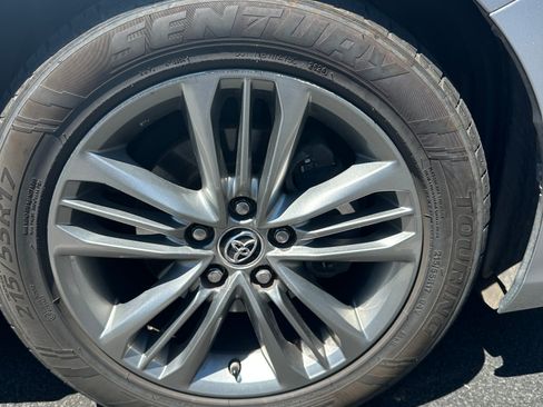 Used 2015 Toyota Camry SE FWD image 17