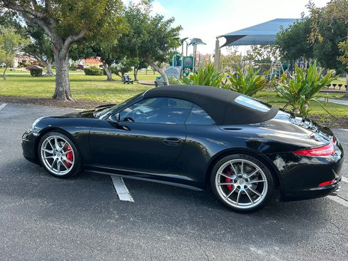 Used 2013 Porsche 911 Carrera 4S image 6