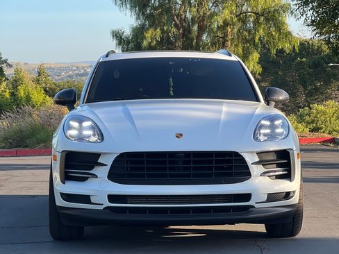 Used 2021 Porsche Macan AWD/4WD image 9