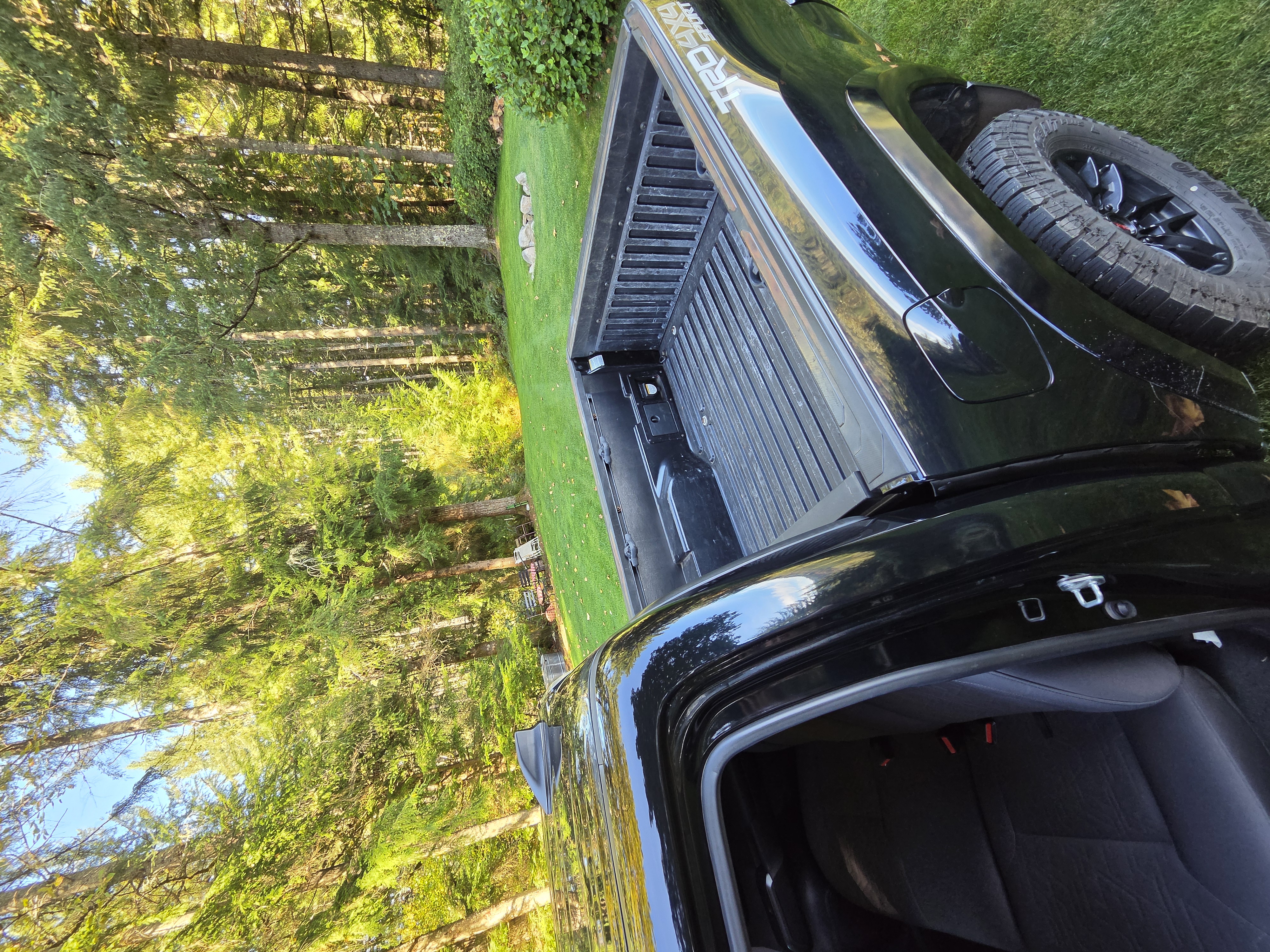 Used 2019 Toyota Tacoma TRD Sport AWD/4WD image 9