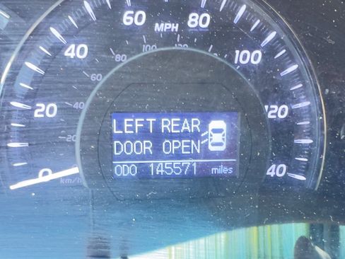 Used 2010 Toyota Camry Hybrid FWD image 16