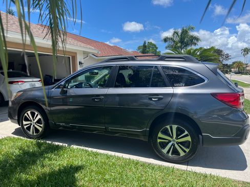 Used 2019 Subaru Outback 2.5i Limited AWD/4WD image 1