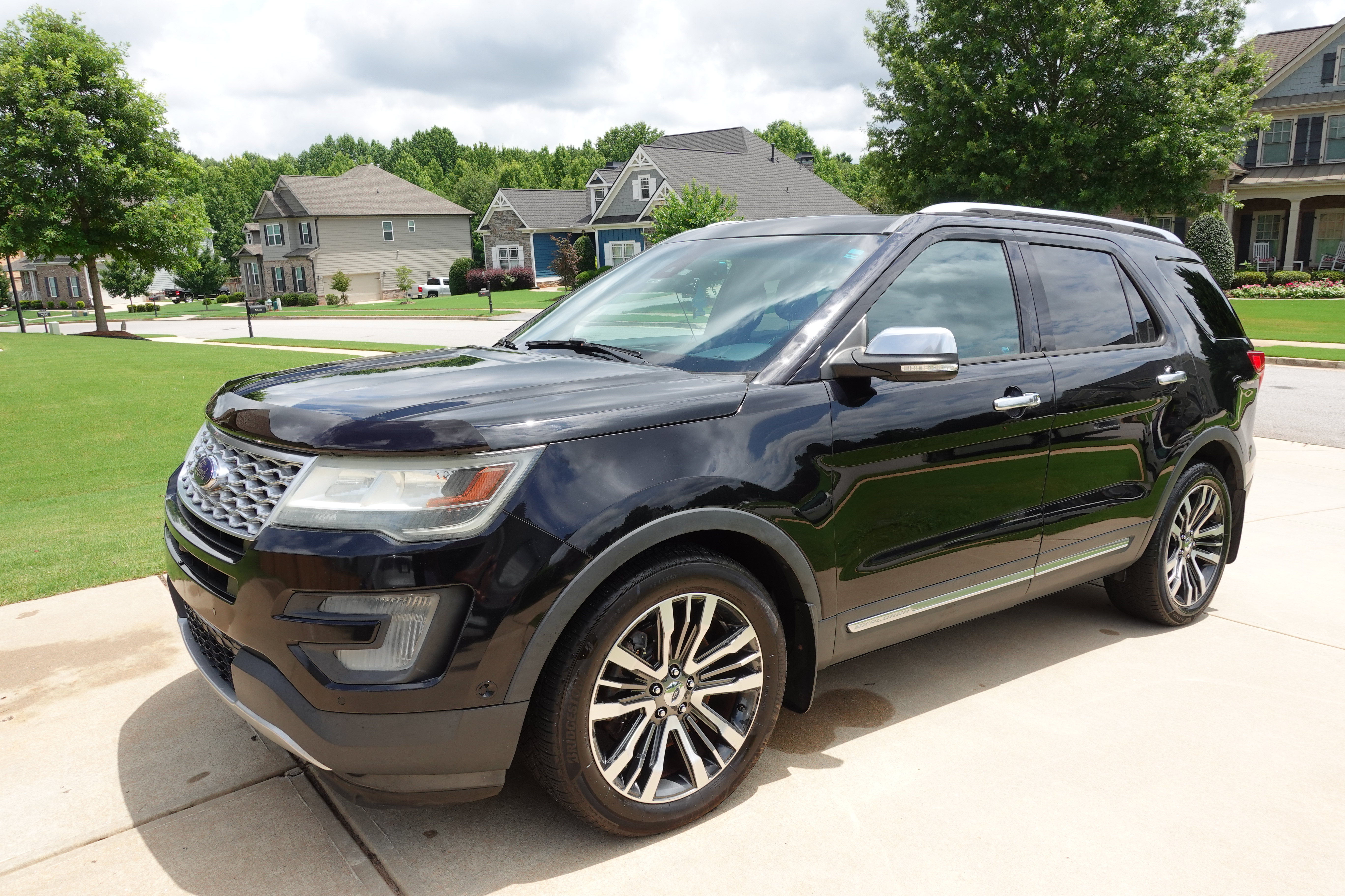 Used 2016 Ford Explorer Platinum AWD/4WD image 6
