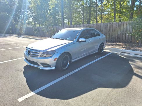 Used 2011 Mercedes-Benz C 300 Sedan image 6