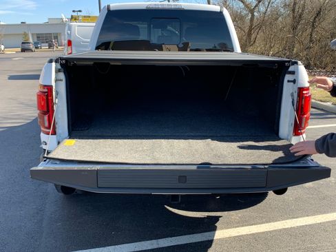 Used 2018 Ford F150 Raptor w/ Equipment Group 802A Luxury AWD/4WD image 12