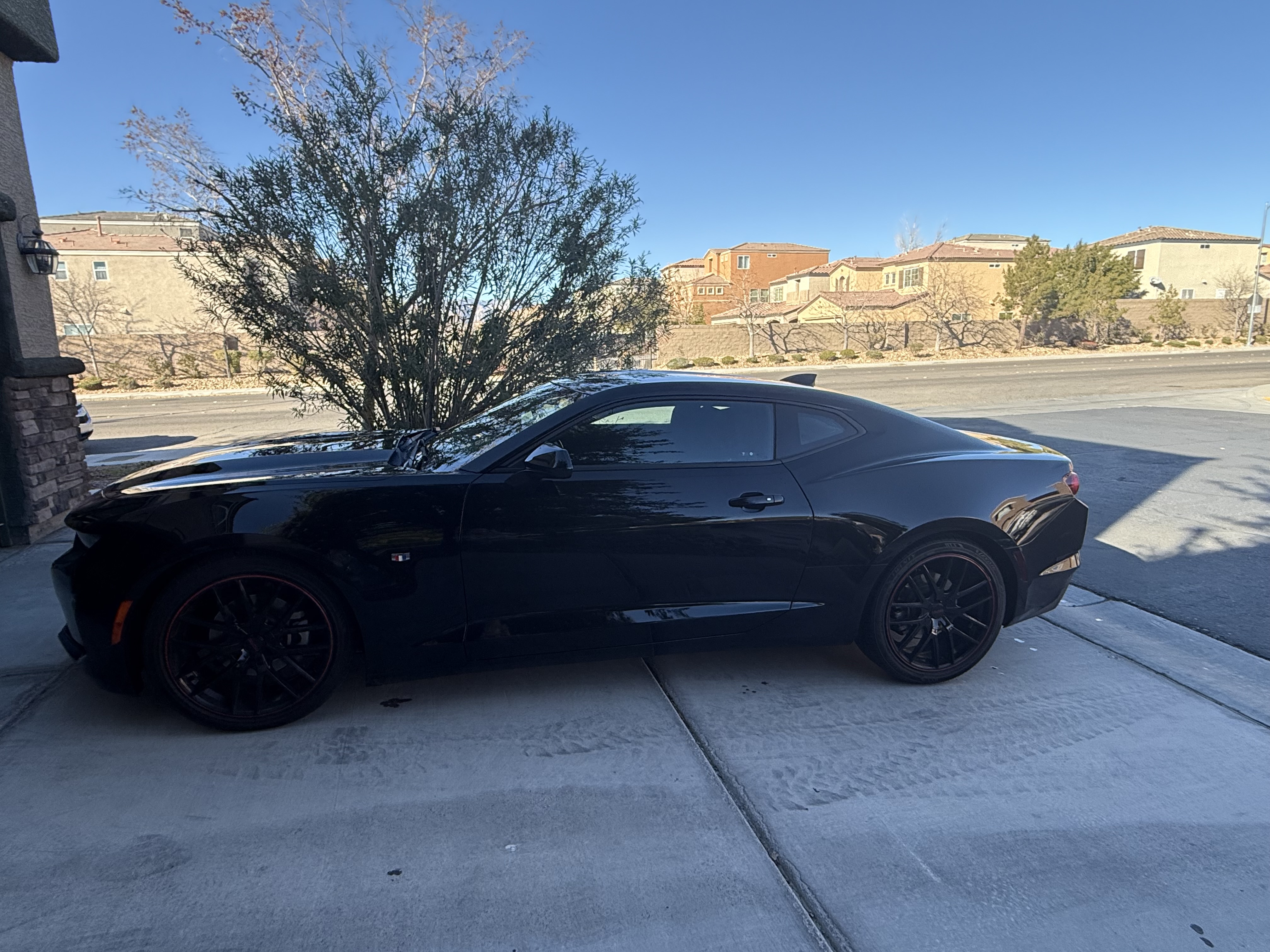 Used 2019 Chevrolet Camaro LT RWD image 5