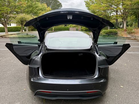 Used 2024 Tesla Model 3 Standard Range RWD image 11
