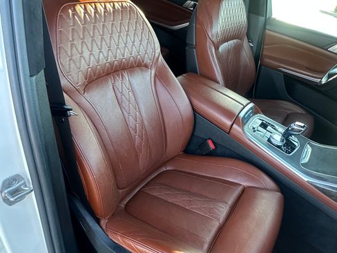 Used 2021 BMW X7 xDrive40i w/ M Sport Package AWD/4WD image 10