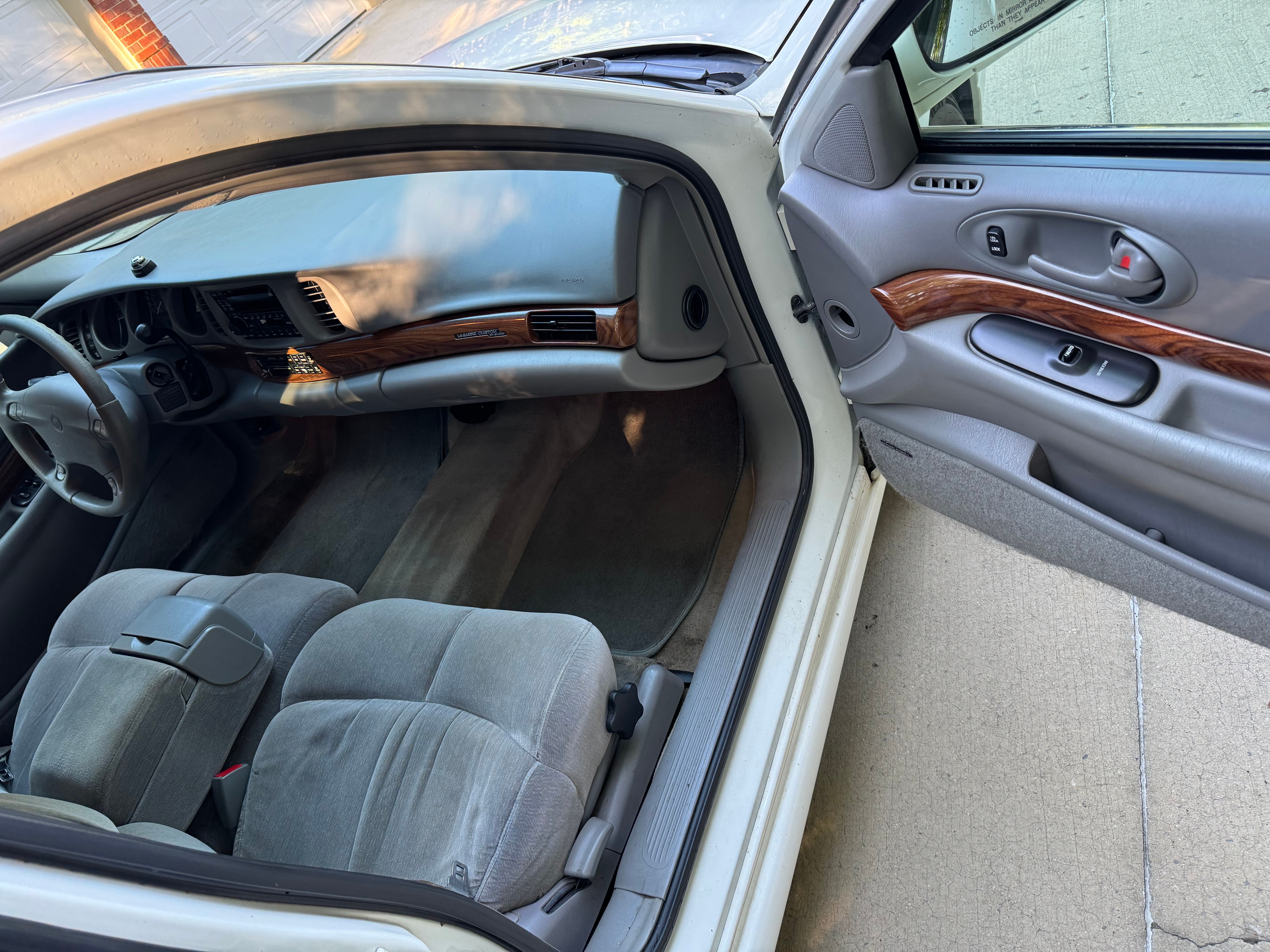 Used 2001 Buick Le Sabre Custom w/ Luxury Pkg FWD image 6