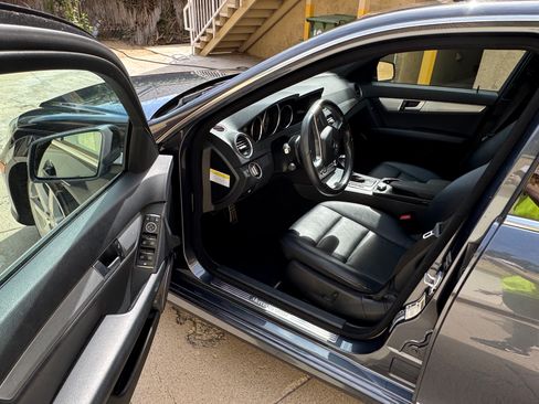 Used 2013 Mercedes-Benz C 250 Sedan image 6