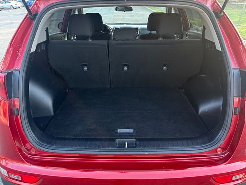 Used 2018 Kia Sportage LX image 8