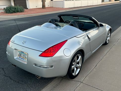 Used 2008 Nissan 350Z Enthusiast image 1