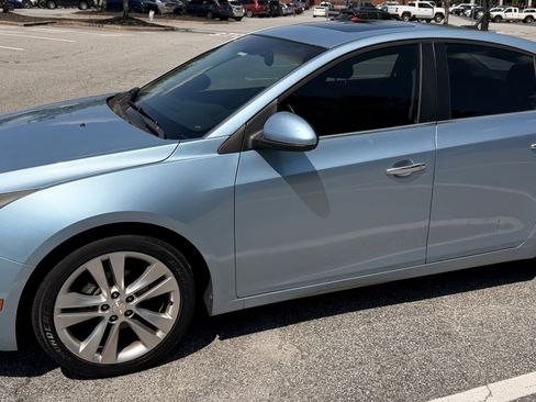 Used 2011 Chevrolet Cruze LTZ FWD image 1
