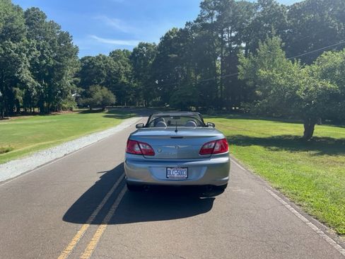Used 2008 Chrysler Sebring Limited w/ Luxury Group image 6
