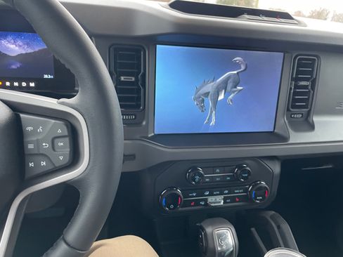 Used 2024 Ford Bronco Big Bend image 14