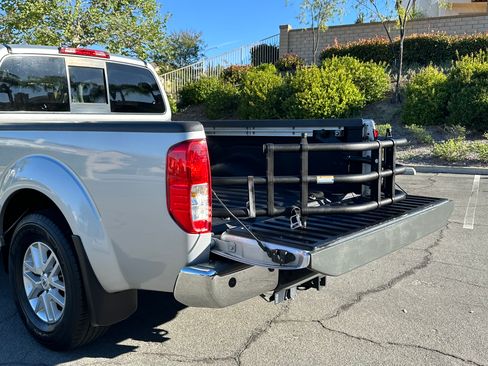 Used 2016 Nissan Frontier SV w/ SV Value Truck Package image 4