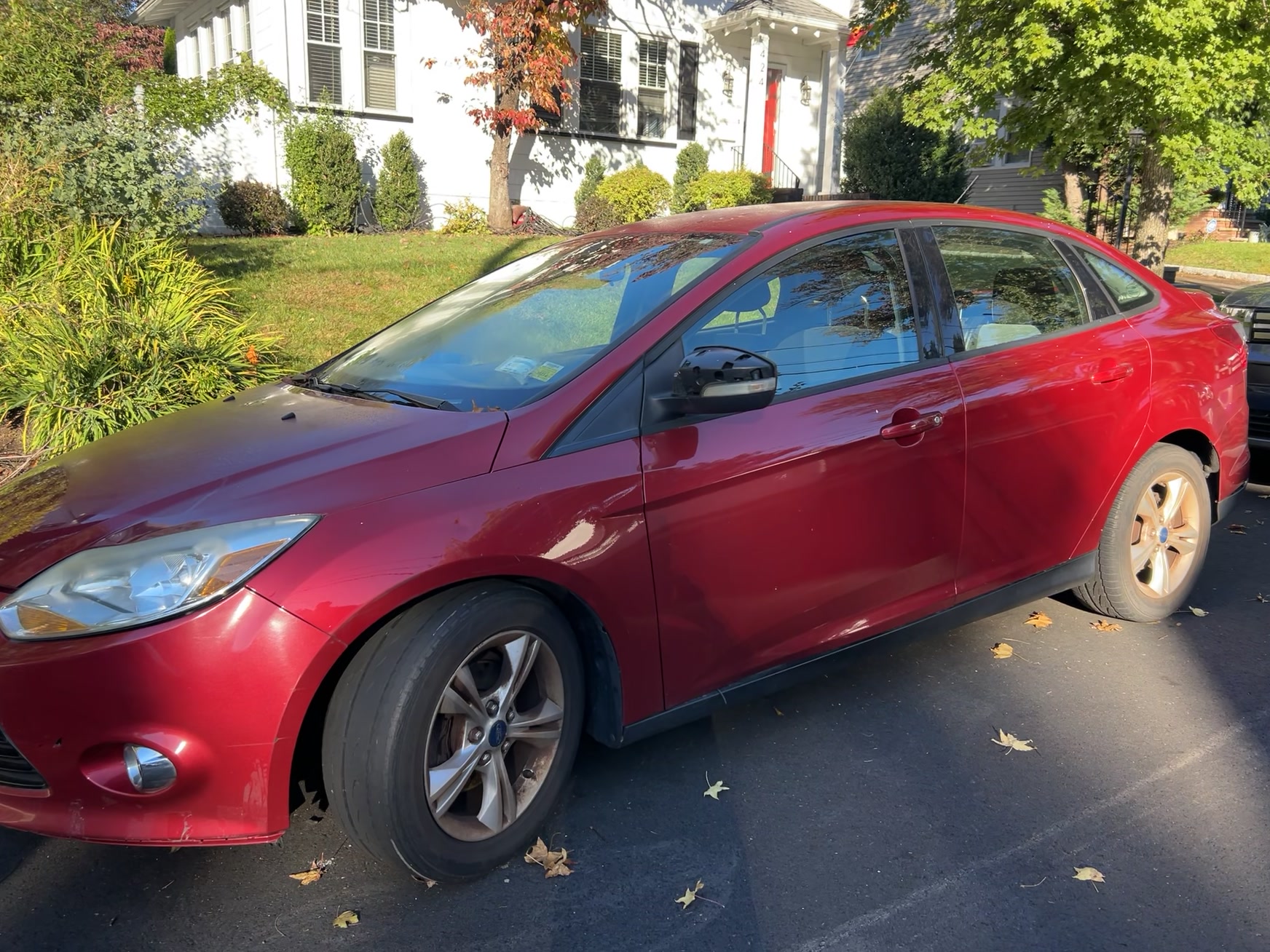 Used 2012 Ford Focus SE w/ SE Sport Pkg FWD image 1