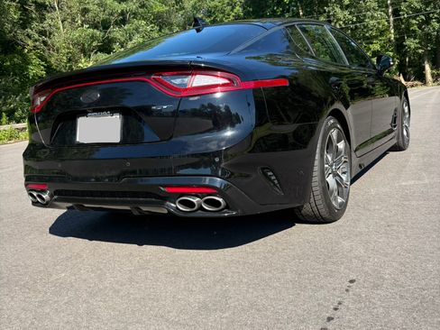 Used 2018 Kia Stinger GT2 AWD/4WD image 6