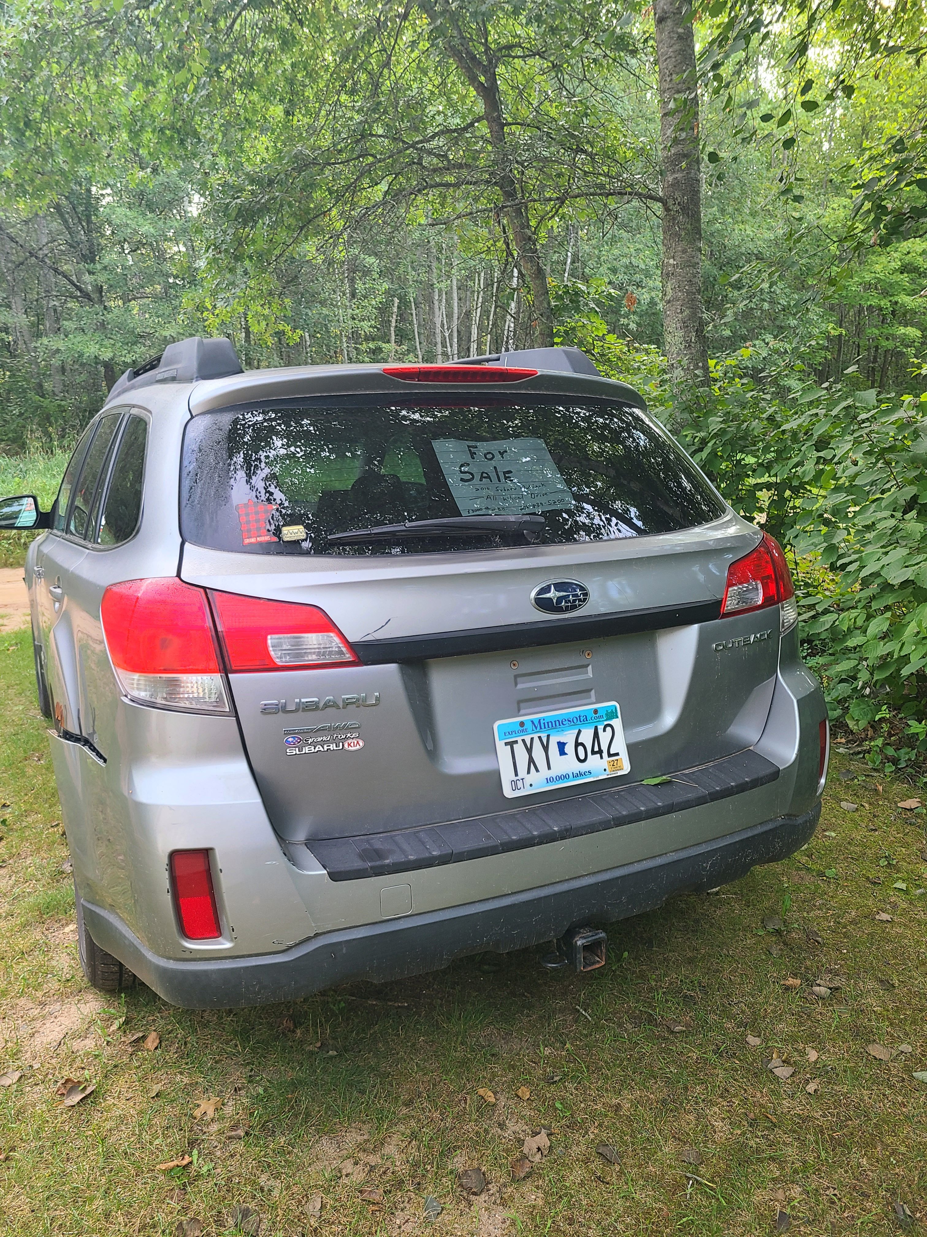 Used 2010 Subaru Outback 2.5i Premium AWD/4WD image 2