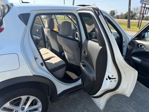 Used 2013 Nissan Juke SV image 12