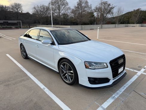 Used 2017 Audi A8 L 3.0T w/ Executive Package image 9