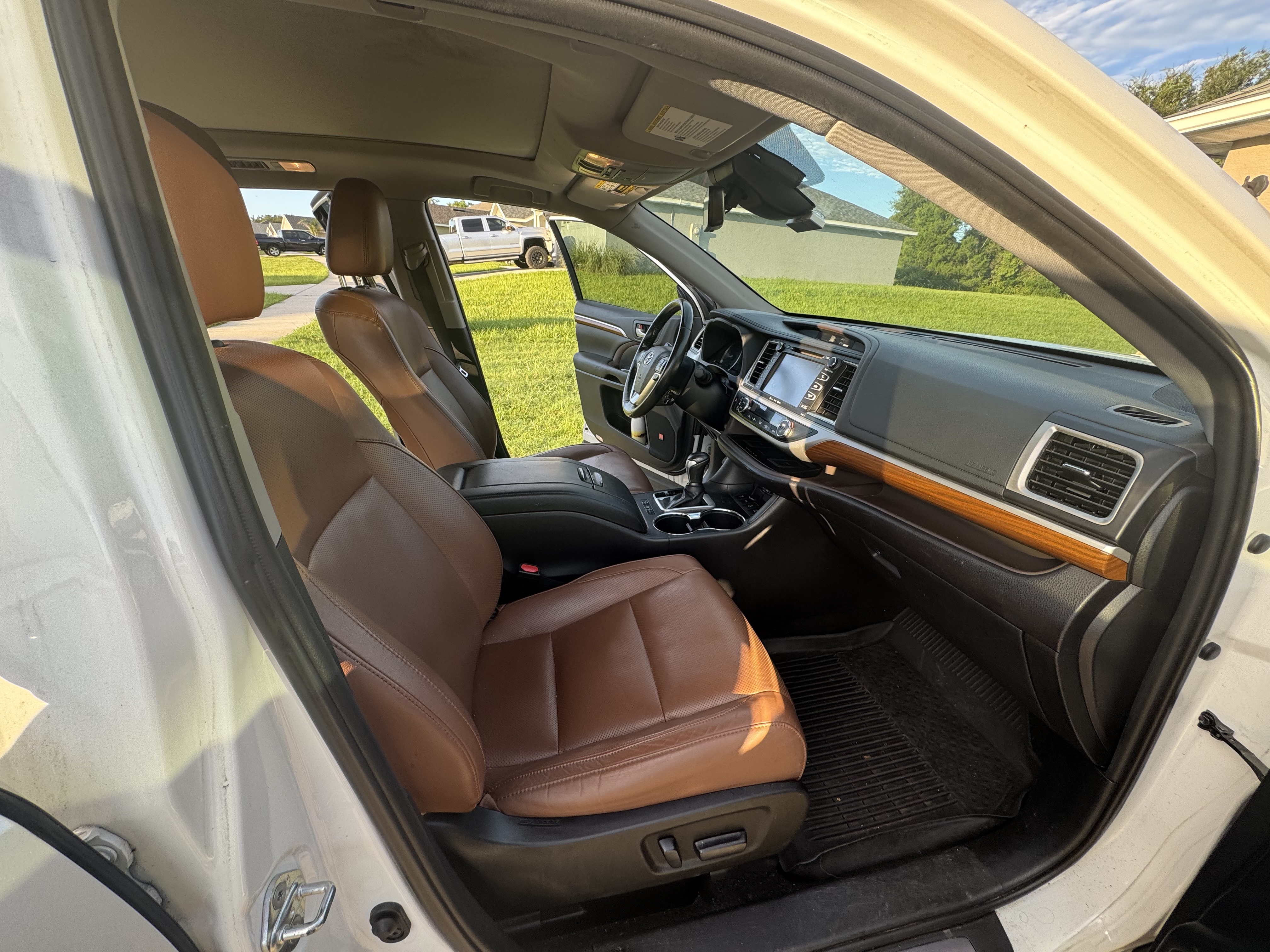 Used 2019 Toyota Highlander Limited Platinum AWD/4WD image 8