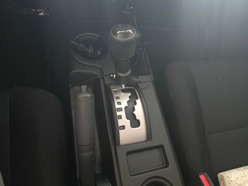 Used 2014 Toyota FJ Cruiser Sport Utility 2D w/ Convenience Package image 11