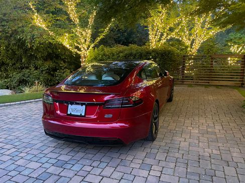 Used 2023 Tesla Model S Plaid AWD/4WD image 1