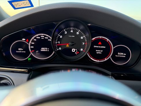 Used 2021 Porsche Cayenne Sport Utility 4D image 19