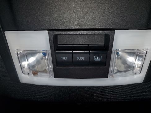 Used 2018 Ford Explorer Limited image 25