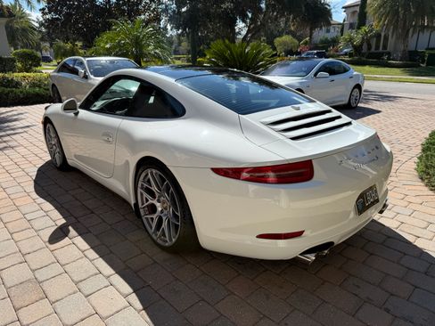 Used 2014 Porsche 911 Carrera S image 9