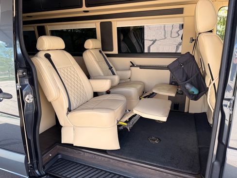 Used 2017 Mercedes-Benz Sprinter 3500 image 26