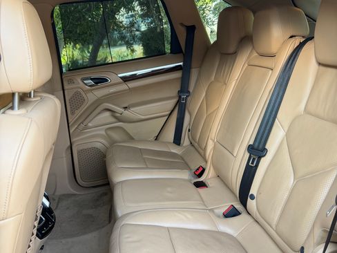 Used 2013 Porsche Cayenne image 13