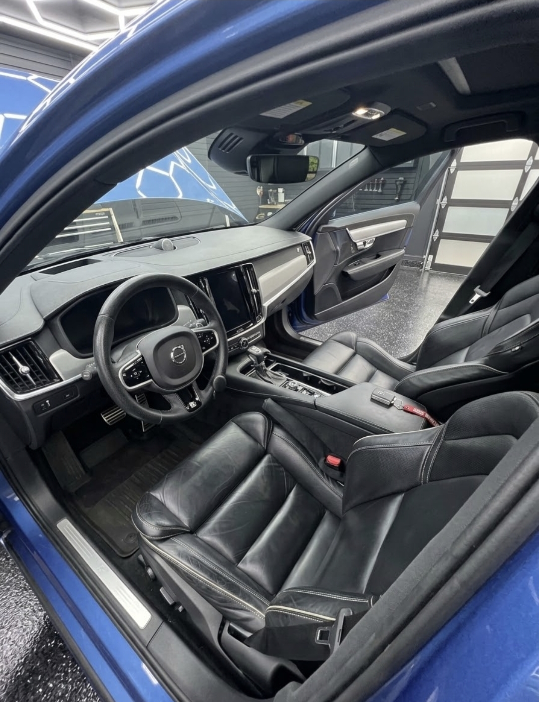 Used 2019 Volvo V90 T5 R-Design w/ Advanced Package FWD image 10