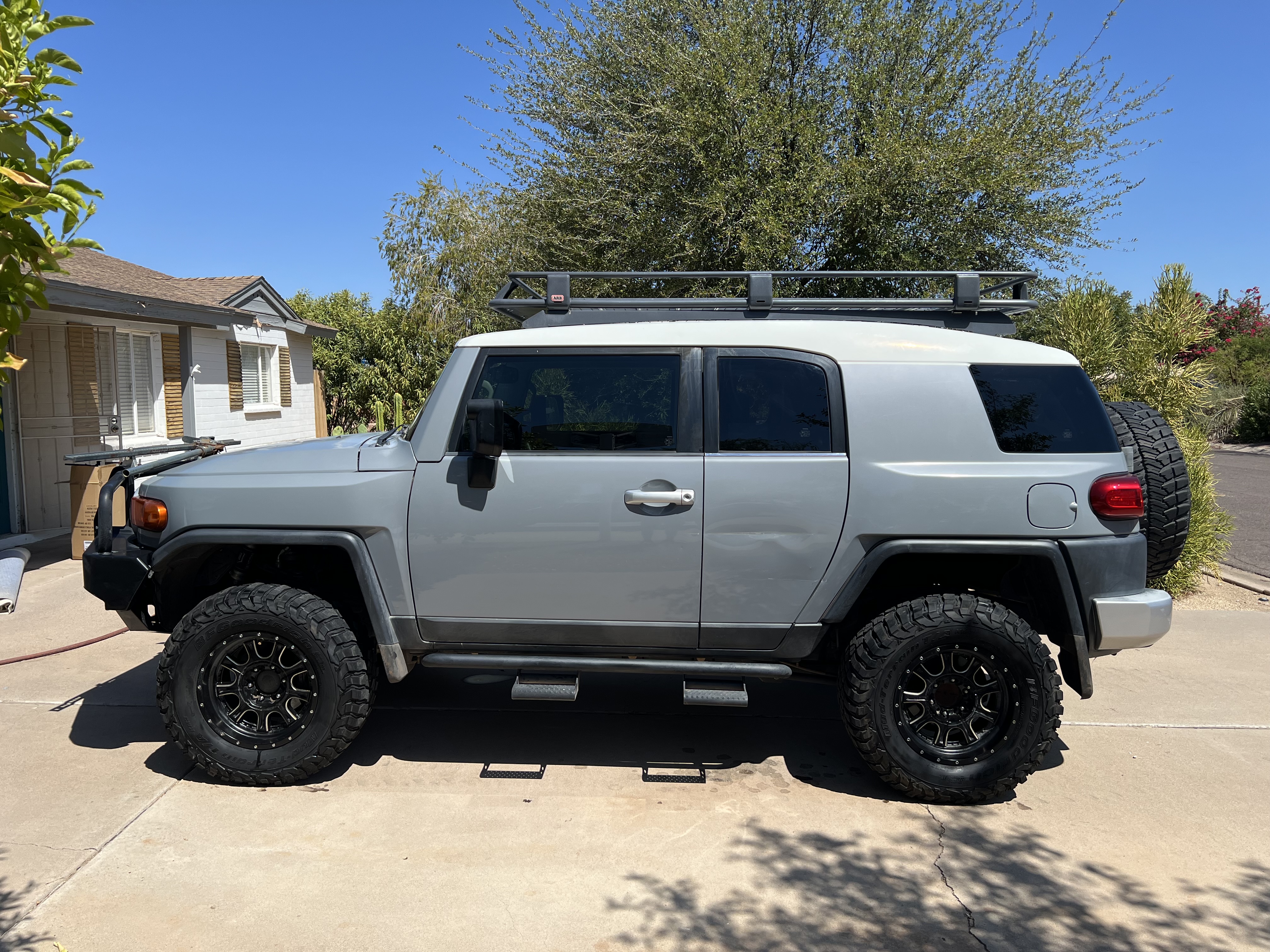 Used 2014 Toyota FJ Cruiser 4WD w/ Upgrade Package image 1