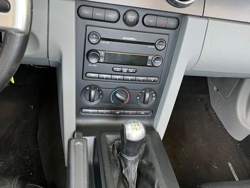 Used 2007 Ford Mustang GT RWD image 9