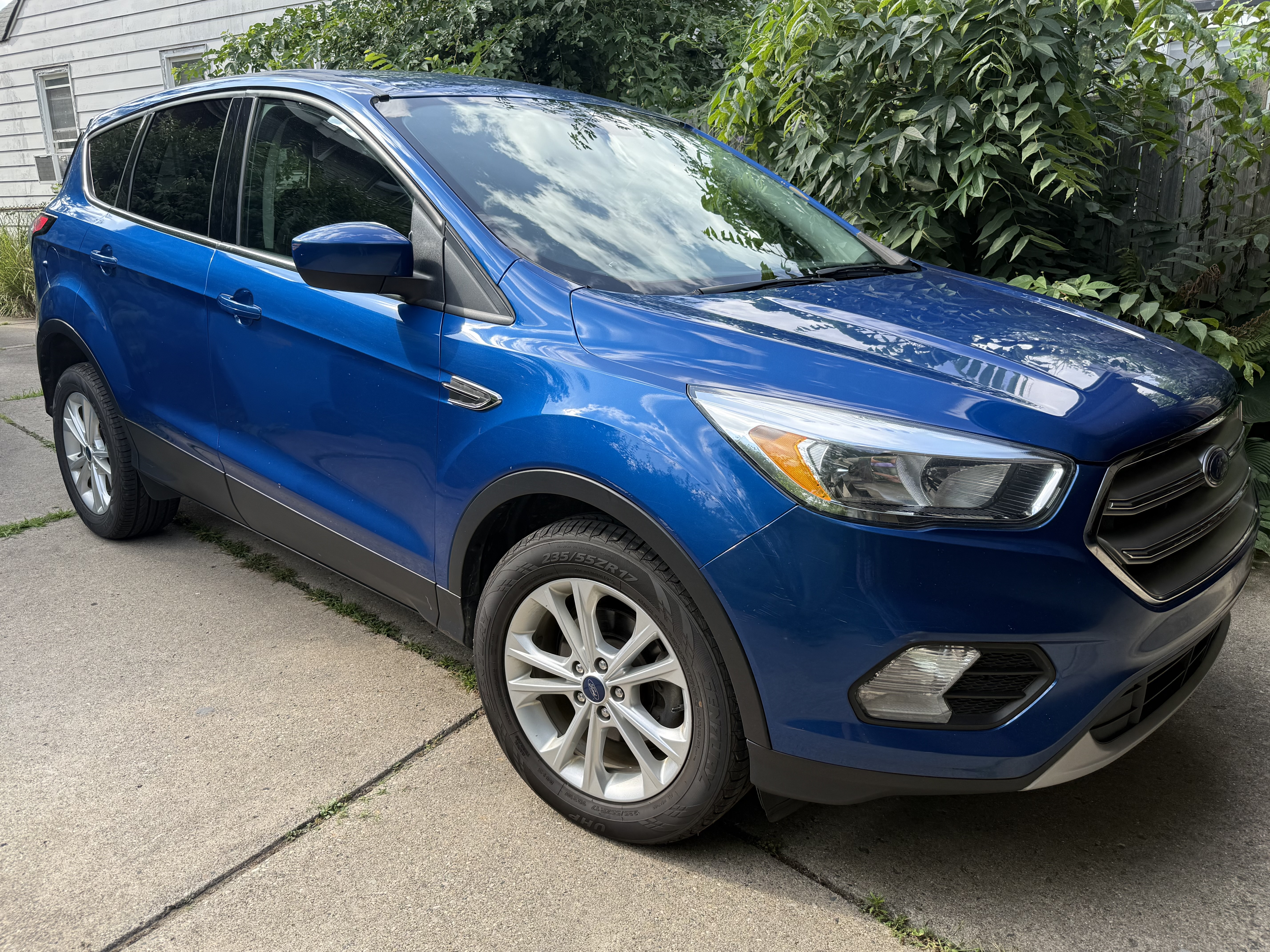 Used 2017 Ford Escape SE FWD image 5