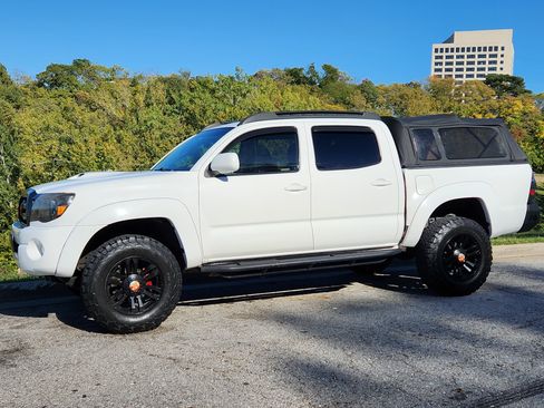 Used 2010 Toyota Tacoma 4x4 Double Cab image 9