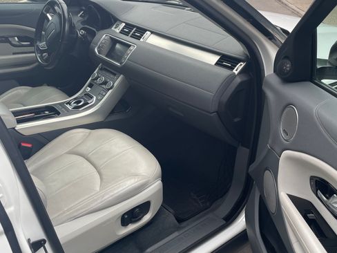 Used 2016 Land Rover Range Rover Evoque SE AWD/4WD image 5