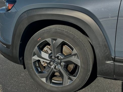 Used 2022 MAZDA MX-30 Electric w/ Premium Plus Pkg image 16