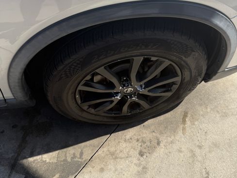 Used 2019 Nissan Rogue SV image 12