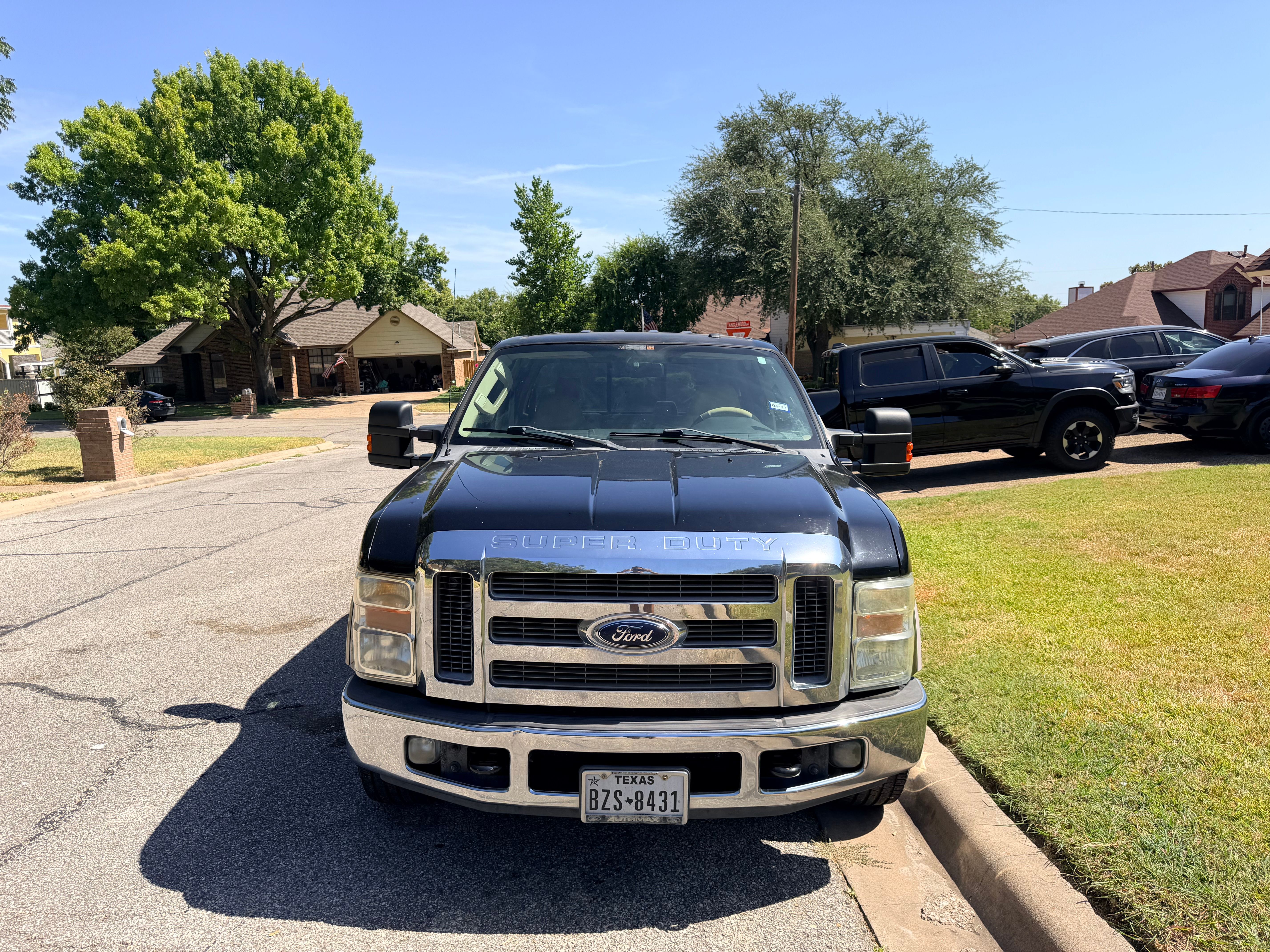 Used 2010 Ford F350 Lariat RWD image 4